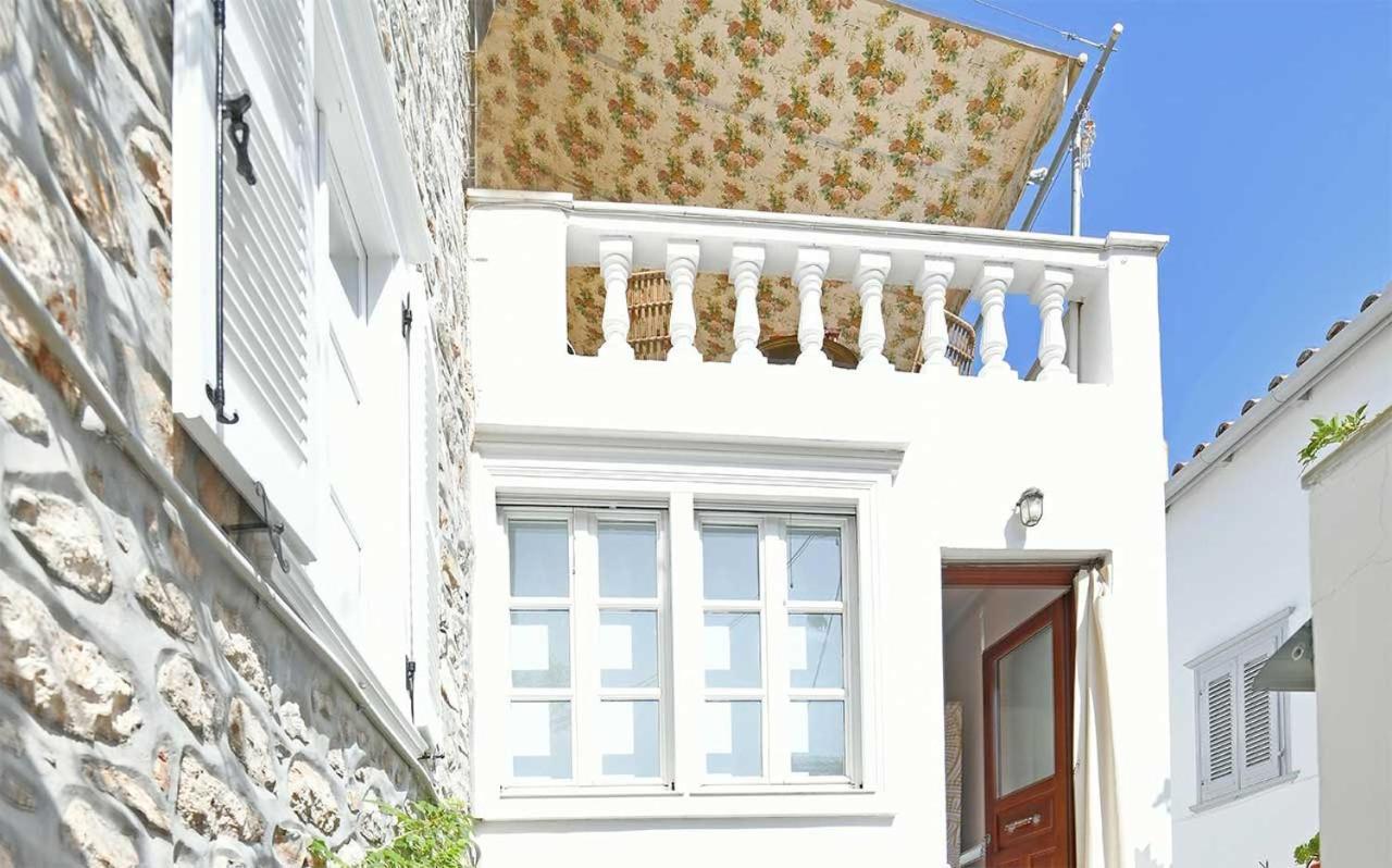 Апартаменты Margarita'S House Идра Экстерьер фото