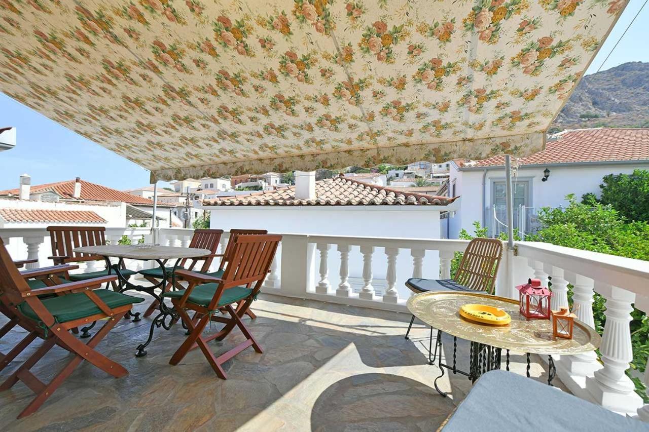 Апартаменты Margarita'S House Идра Экстерьер фото
